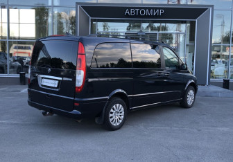Подержанный автомобиль Mercedes-Benz Viano 2004 года (5 фото)