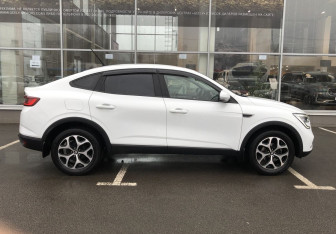 Подержанный автомобиль Renault Arkana 2020 года (8 фото)