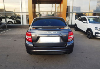 Подержанный автомобиль LADA (ВАЗ) Granta Sedan 2019 года (6 фото)