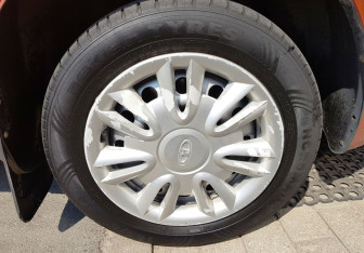 Подержанный автомобиль LADA (ВАЗ) Granta Sedan 2013 года (12 фото)