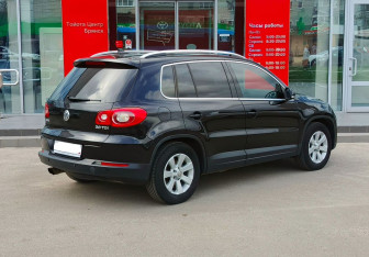 Подержанный автомобиль Volkswagen Tiguan 2008 года (5 фото)