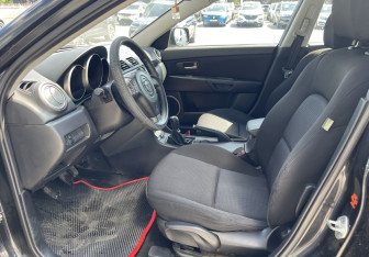 Подержанный автомобиль Mazda 3 Sedan 2006 года (9 фото)