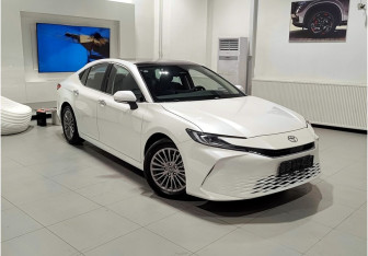Новый Toyota Camry Sedan 2025 (4 фото)