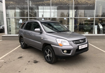 Подержанный автомобиль Kia Sportage 2010 года (3 фото)