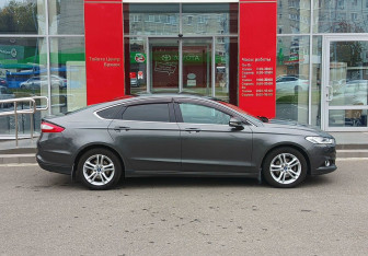 Подержанный автомобиль Ford Mondeo Sedan 2015 года (4 фото)