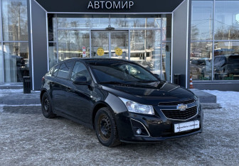 Подержанный автомобиль Chevrolet Cruze Hatchback 2013 года (3 фото)