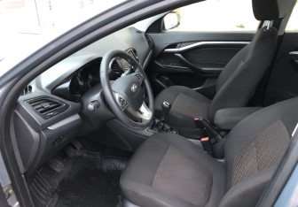 Подержанный автомобиль LADA (ВАЗ) Vesta Wagon 2019 года (9 фото)