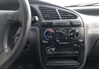 Подержанный автомобиль Chevrolet Lanos 2007 года (14 фото)