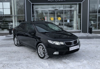 Подержанный автомобиль Kia Cerato Sedan 2011 года (3 фото)