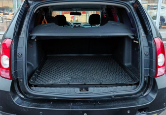 Подержанный автомобиль Renault Duster 2012 года (12 фото)