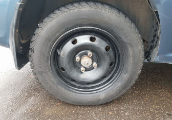 Подержанный автомобиль Renault Logan Sedan 2011 года (9 фото)