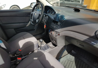 Подержанный автомобиль Chevrolet Aveo Sedan 2011 года (9 фото)
