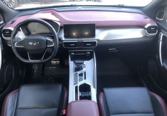 Подержанный автомобиль Geely Coolray 2022 года (10 фото)