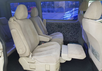 Подержанный автомобиль Volkswagen Transporter Minivan 2004 года (10 фото)
