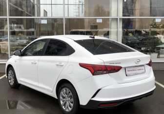 Подержанный автомобиль Hyundai Solaris Sedan 2020 года (7 фото)