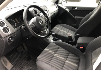 Подержанный автомобиль Volkswagen Tiguan 2010 года (9 фото)