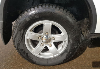 Подержанный автомобиль Chevrolet Niva 2016 года (12 фото)