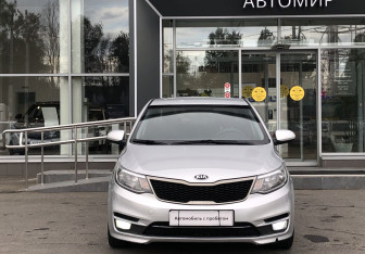 Подержанный автомобиль Kia Rio Sedan 2015 года (2 фото)