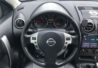 Подержанный автомобиль Nissan Qashqai 2013 года (12 фото)