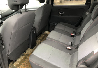 Подержанный автомобиль Renault Scenic 2013 года (11 фото)