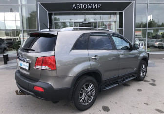Подержанный автомобиль Kia Sorento 2012 года (5 фото)