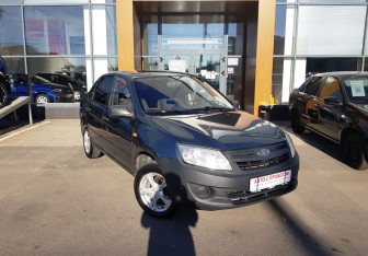 Подержанный автомобиль LADA (ВАЗ) Granta Sedan 2013 года (3 фото)