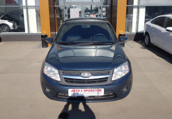 Подержанный автомобиль LADA (ВАЗ) Granta Sedan 2015 года (2 фото)