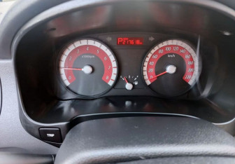 Подержанный автомобиль Kia Rio Hatchback 2011 года (13 фото)