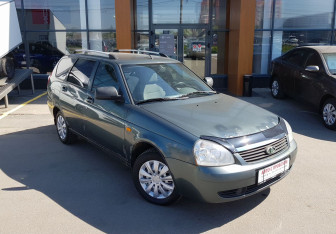 Подержанный автомобиль LADA (ВАЗ) Priora Wagon 2012 года (3 фото)