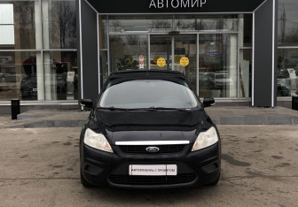 Подержанный автомобиль Ford Focus Hatchback 2010 года (2 фото)