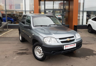 Подержанный автомобиль Chevrolet Niva 2016 года (3 фото)