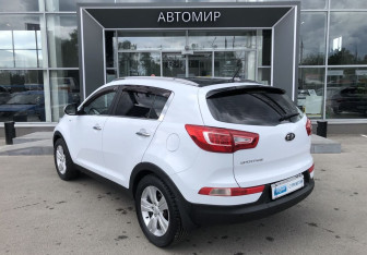 Подержанный автомобиль Kia Sportage 2012 года (7 фото)