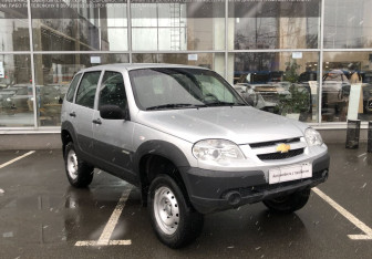 Подержанный автомобиль Chevrolet Niva 2016 года (3 фото)