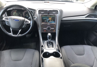 Подержанный автомобиль Ford Mondeo Sedan 2015 года (10 фото)