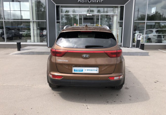 Подержанный автомобиль Kia Sportage 2016 года (6 фото)