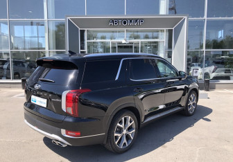 Подержанный автомобиль Hyundai Palisade 2022 года (5 фото)