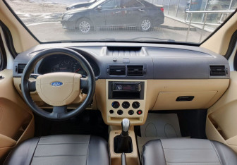 Подержанный автомобиль Ford Tourneo Connect Compactvan 2007 года (14 фото)