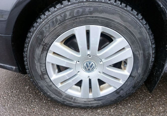 Подержанный автомобиль Volkswagen Passat Sedan 2006 года (10 фото)