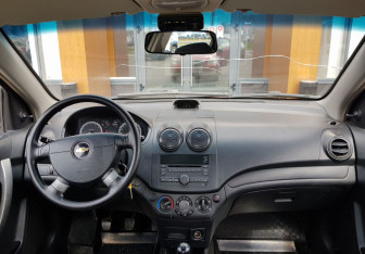 Подержанный автомобиль Chevrolet Aveo Sedan 2009 года (11 фото)