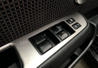 Подержанный автомобиль Nissan Tiida Sedan 2011 года (13 фото)