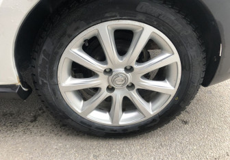 Подержанный автомобиль DongFeng H30 Cross 2015 года (14 фото)