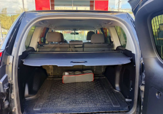 Подержанный автомобиль Toyota Land Cruiser Prado 2019 года (12 фото)