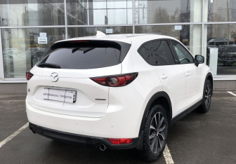 Подержанный автомобиль Mazda CX-5 2021 года (5 фото)