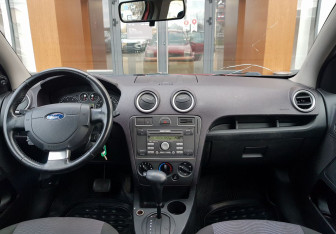 Подержанный автомобиль Ford Fusion 2007 года (11 фото)