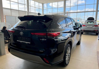Новый Toyota Highlander 2025 (7 фото)