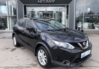 Подержанный автомобиль Nissan Qashqai 2015 года (3 фото)