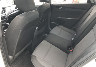 Подержанный автомобиль Hyundai Solaris Sedan 2017 года (11 фото)