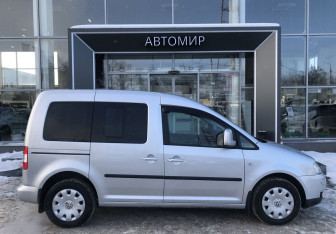 Подержанный автомобиль Volkswagen Caddy Compactvan 2010 года (4 фото)
