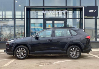 Новый Toyota RAV4 2025 (10 фото)
