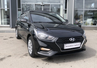Подержанный автомобиль Hyundai Solaris Sedan 2017 года (3 фото)